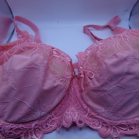 Womens Bra Pink Size 40C Underwire with  Room at add Pads - Picture 4 of 10